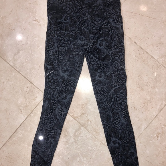 lululemon athletica Pants - Size 4 Lulu Lemon Leggings